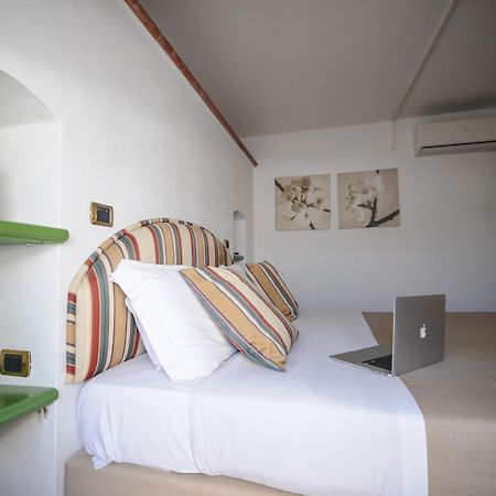 מרינה די מסה Hotel Tirreno מראה חיצוני תמונה