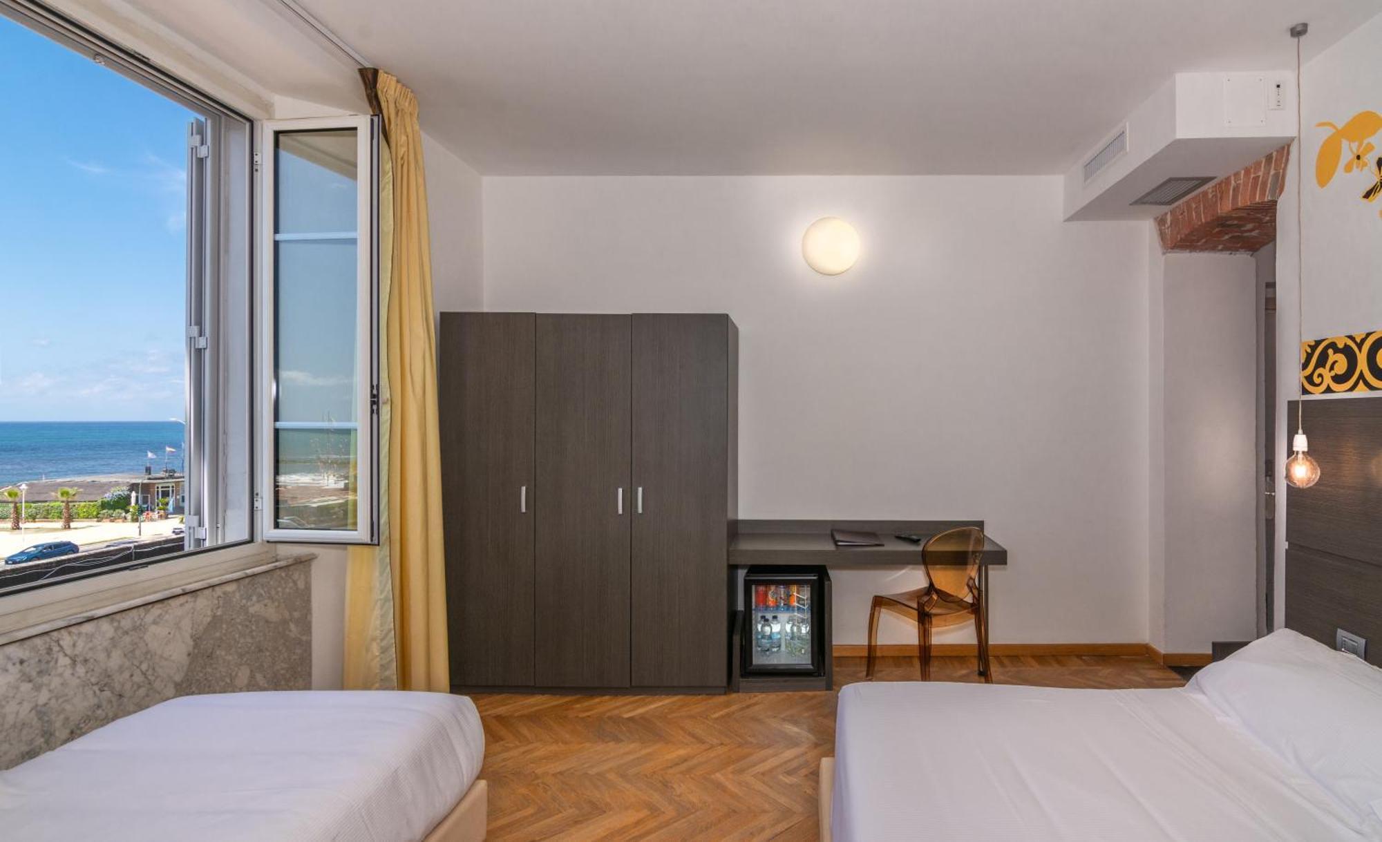 מרינה די מסה Hotel Tirreno מראה חיצוני תמונה